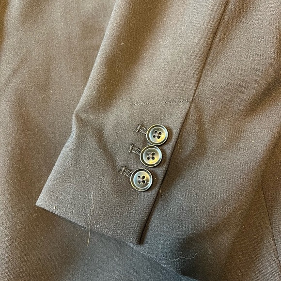 Banana Republic Women’s two-button black blazer. Fully lined. Wool blend. Sz 14. - Picture 8 of 11